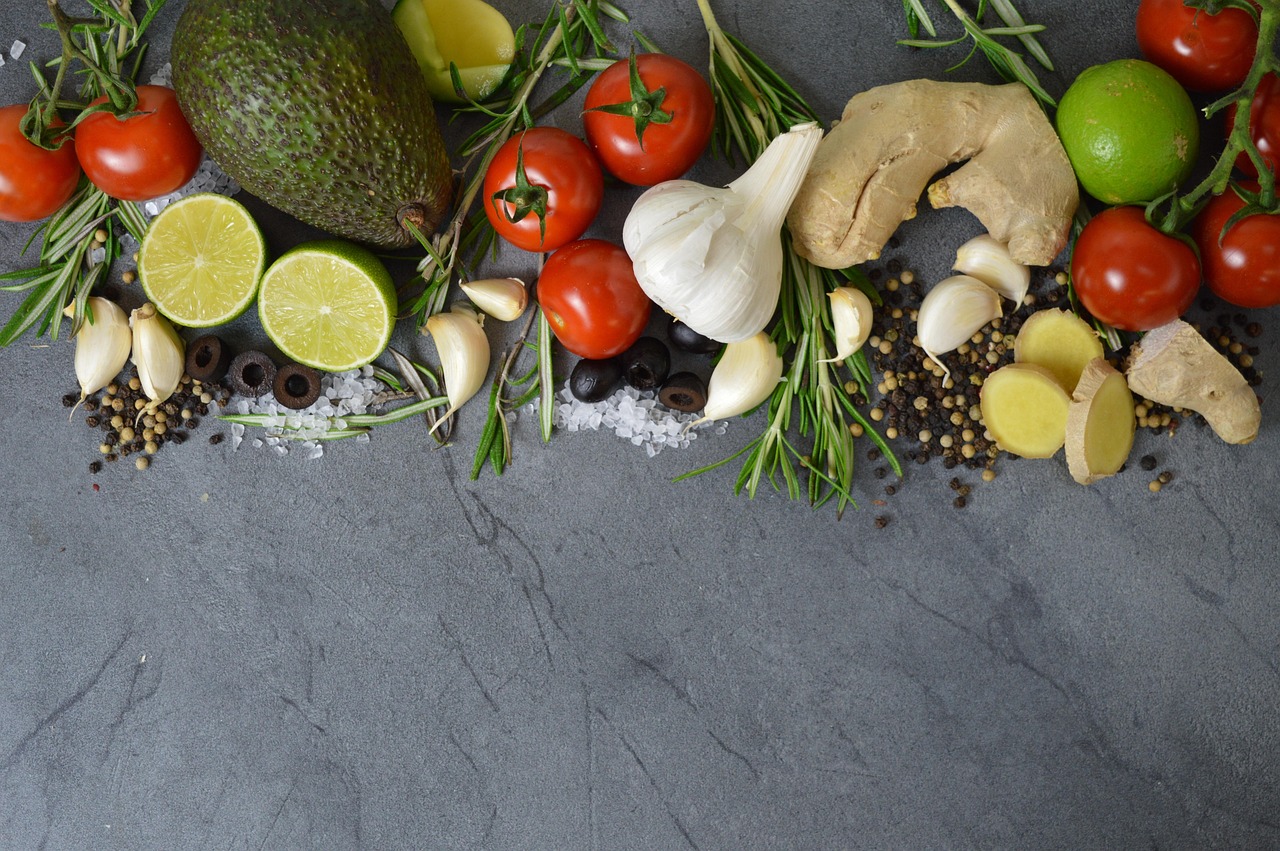 十一高速车流峰值再破纪录，归途上的现代乡愁，一条流动的时代静脉