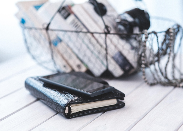 (男子被下套陷骗局)，男子被骗万