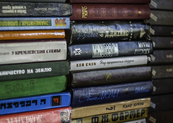 灵关镇，灵关镇是宝兴县县城吗