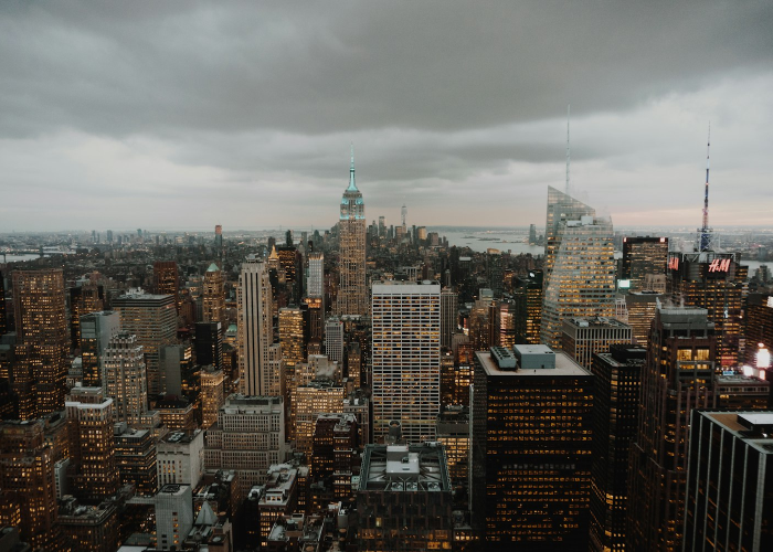 52例无症状感染者背后的流动天平，伊犁用“限量预约”筑起一道脆弱长城