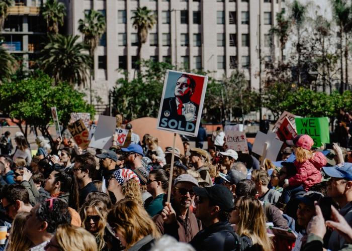 全球超20万确诊的刻度，人类免疫网络的集体焦虑，与一场没有边界的“免疫博弈”