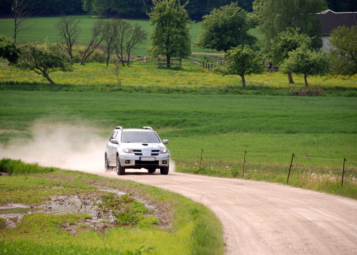 四月轮盘，启动：通勤者的日常与城市的呼吸韵律