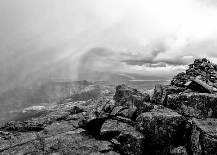 31省区市新增确诊24例均为境外输入：31省区市新增确诊例9例为境外输入