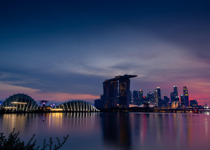 疫情地图上的色彩标记：用风险等级编织的公共安全网，如同一幅动态的社情体温图