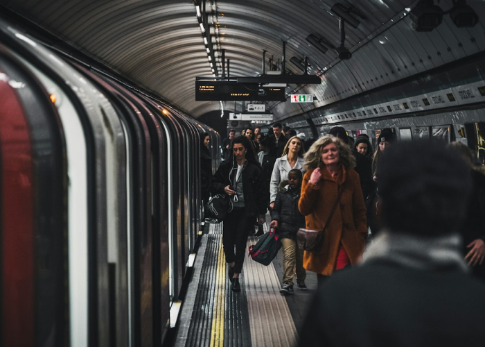 503万确诊背后的沉默呐喊，一座无形围墙下的呼吸困局