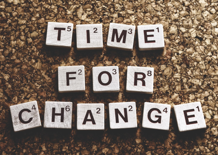 8例确诊背后的生命轨迹，疫情迷雾中的个体微光，免疫长城