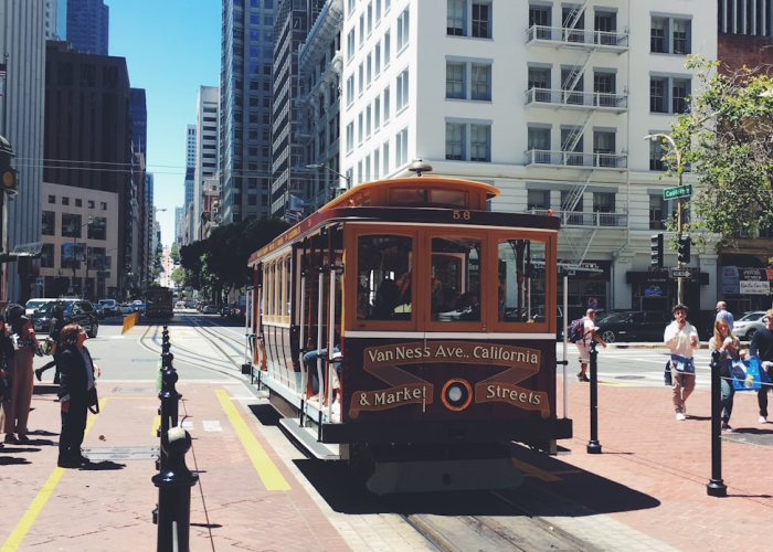 (尹相杰现任老婆是谁)，尹相杰老婆年龄多大